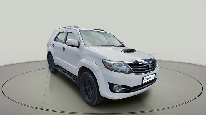 2015 Toyota Fortuner 3.0 4X2 AT, Diesel, Automatic, 1,36,419 km, exterior