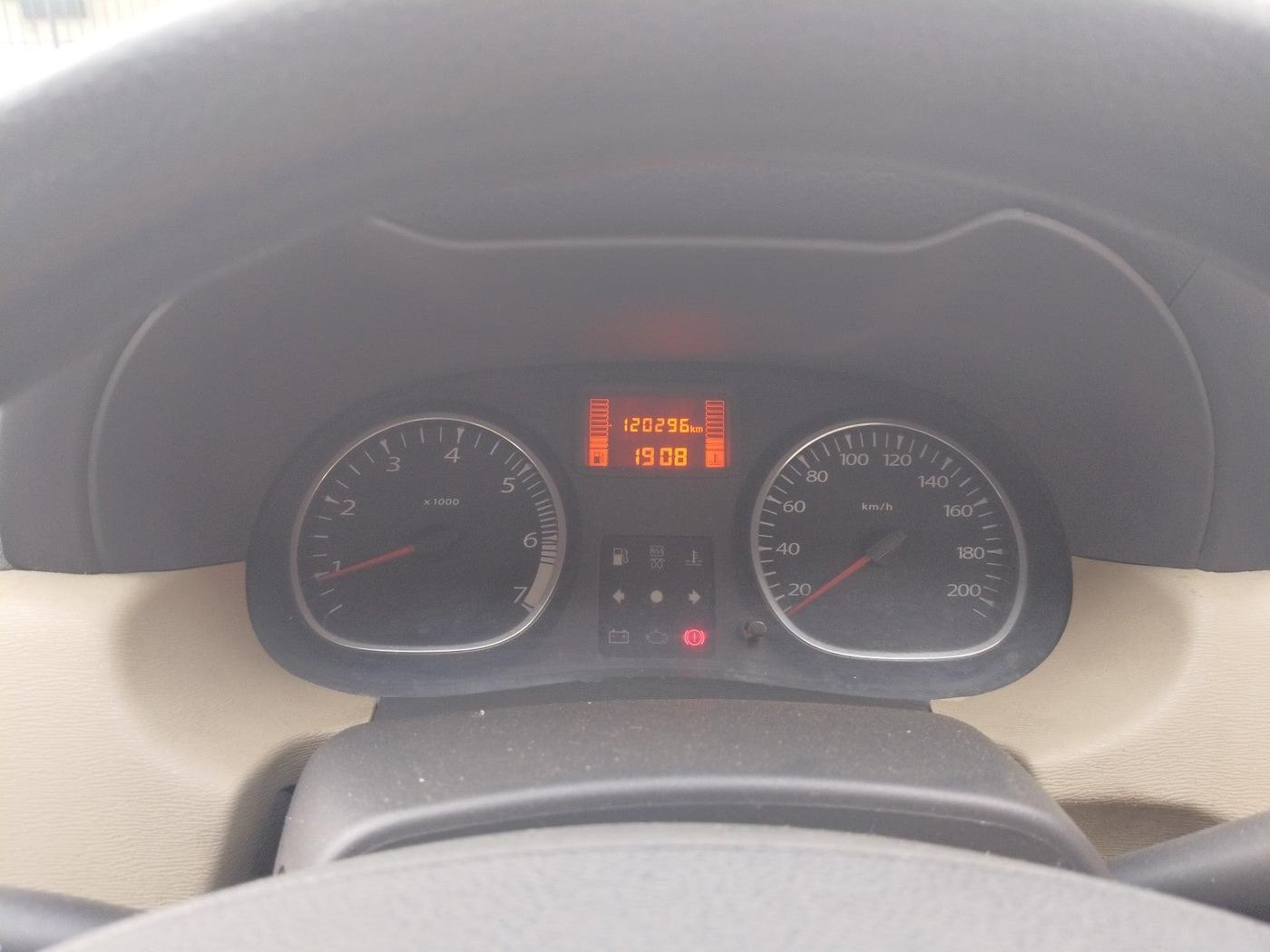 2014 Renault Duster 85 PS RXL DIESEL, Diesel, Manual, 1,20,296 km, interior