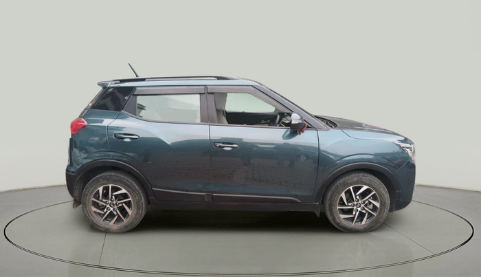 2023 Mahindra XUV300 W8 (O) 1.2 PETROL, Petrol, Manual, 11,283 km, exterior