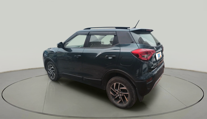 2023 Mahindra XUV300 W8 (O) 1.2 PETROL, Petrol, Manual, 11,283 km, exterior