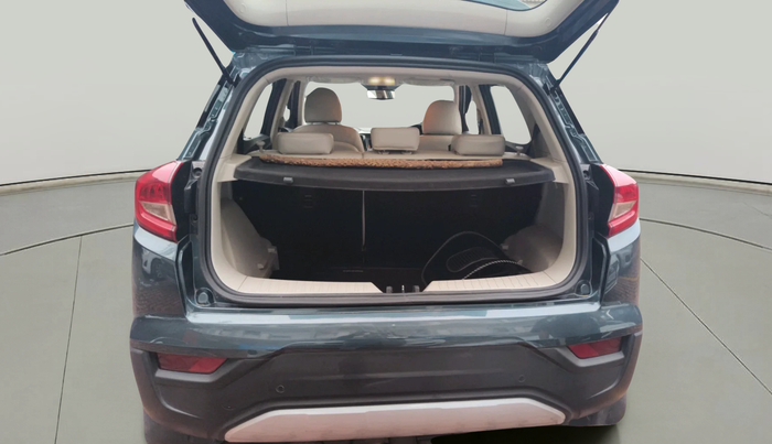 2023 Mahindra XUV300 W8 (O) 1.2 PETROL, Petrol, Manual, 11,283 km, exterior