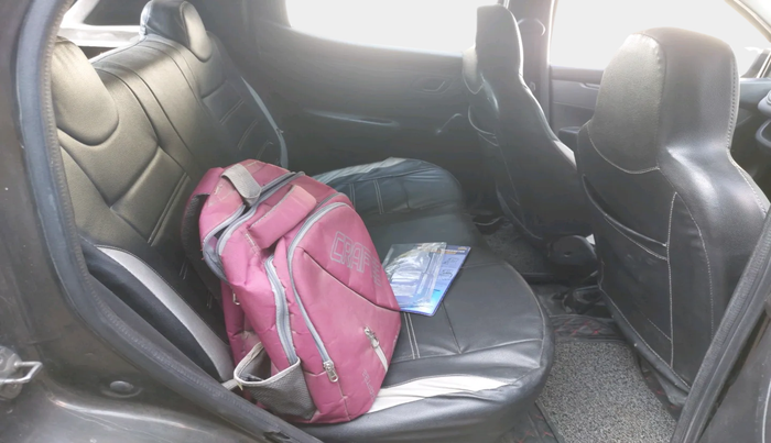 2017 Renault Kwid RXT 1.0, Petrol, Manual, 70,202 km, interior