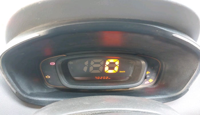 2017 Renault Kwid RXT 1.0, Petrol, Manual, 70,202 km, interior