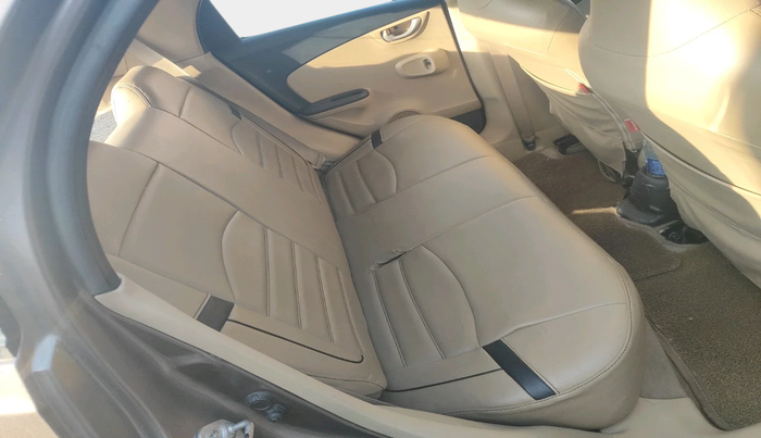 2013 Honda Brio V MT, Petrol, Manual, 74,133 km, interior