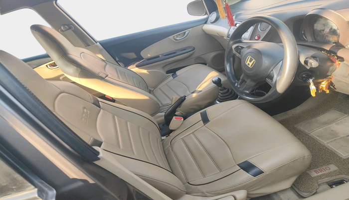 2013 Honda Brio V MT, Petrol, Manual, 74,133 km, interior
