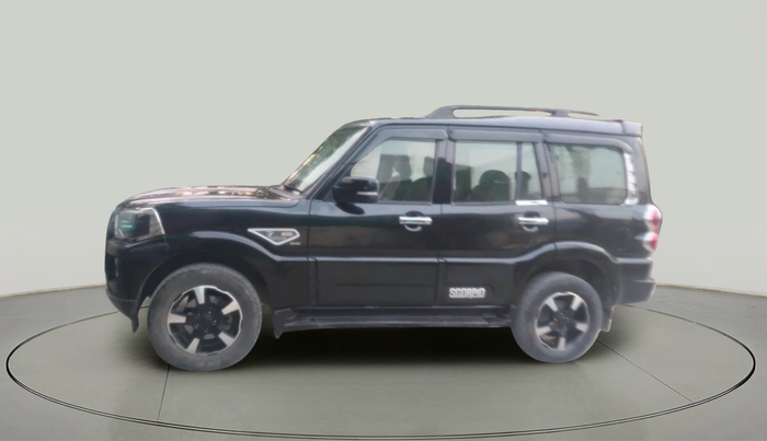2018 Mahindra Scorpio S7, Diesel, Manual, 79,836 km, exterior