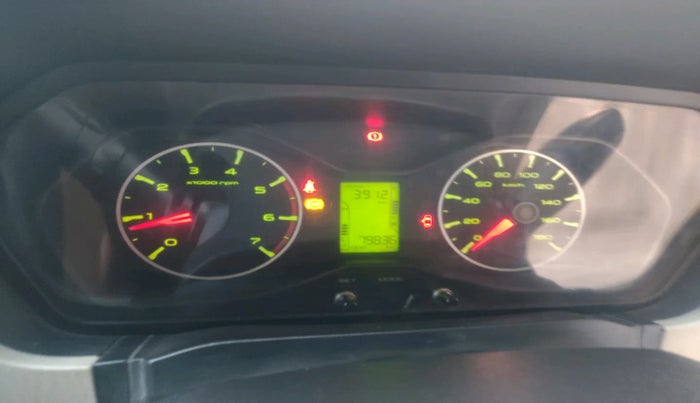 2018 Mahindra Scorpio S7, Diesel, Manual, 79,836 km, interior