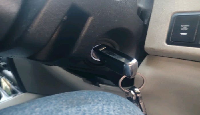 2018 Mahindra Scorpio S7, Diesel, Manual, 79,836 km, interior