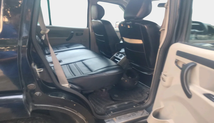 2018 Mahindra Scorpio S7, Diesel, Manual, 79,836 km, interior