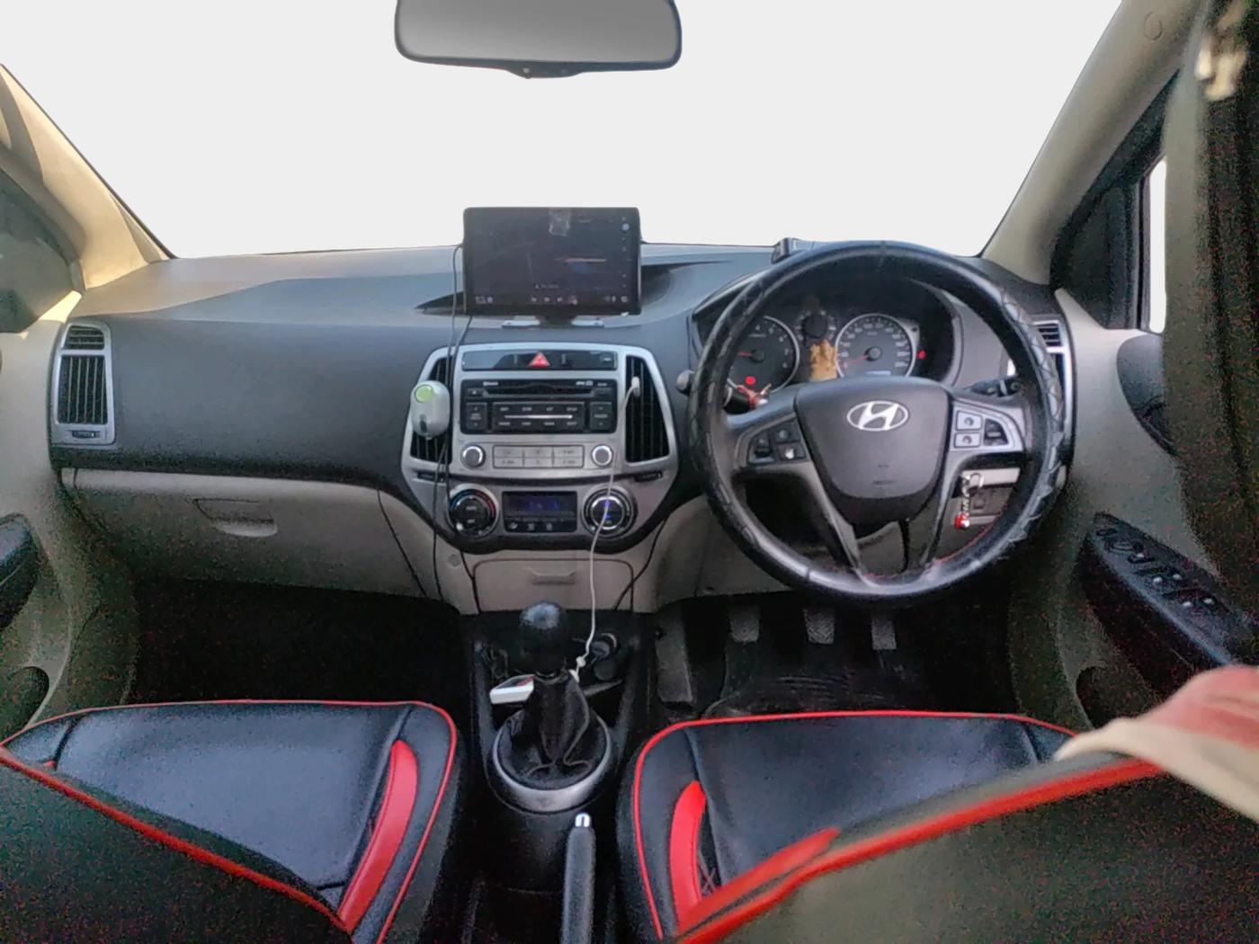2012 Hyundai i20 SPORTZ 1.2, Petrol, Manual, 78,139 km, interior