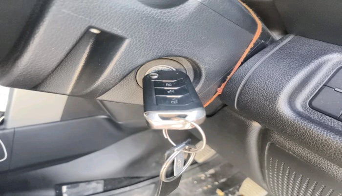 2022 Mahindra Thar LX HT PETROL 4WD MT, Petrol, Manual, 31,061 km, interior