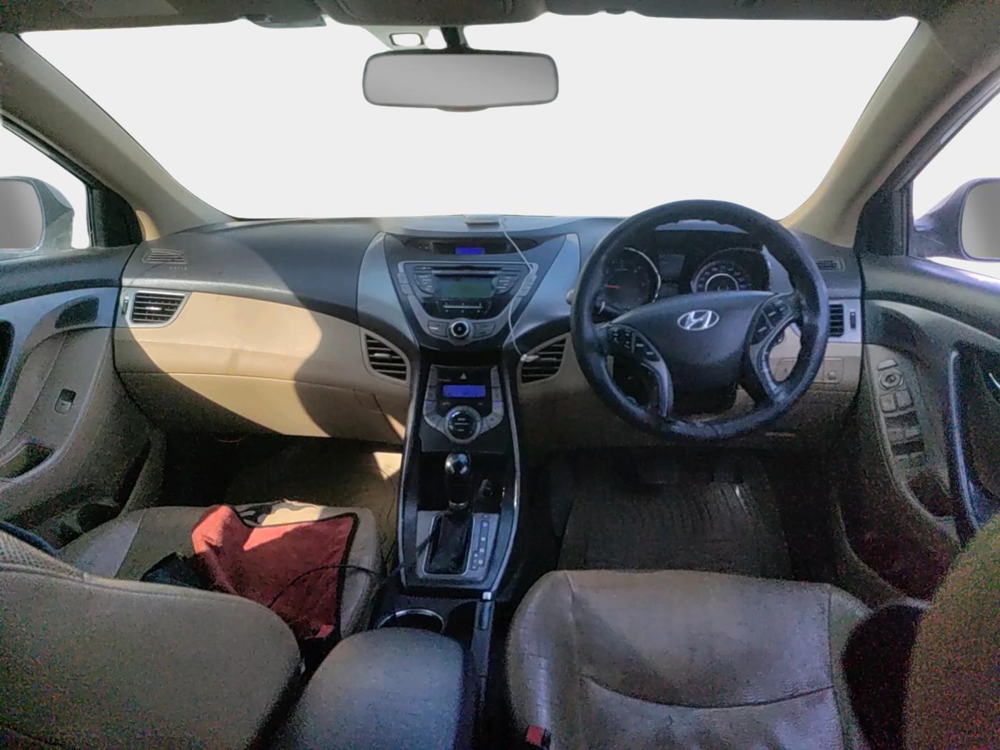 2013 Hyundai New Elantra 1.6 SX AT DIESEL, Diesel, Automatic, 1,08,066 km, interior