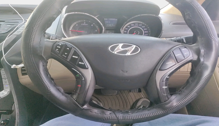 2013 Hyundai New Elantra 1.6 SX AT DIESEL, Diesel, Automatic, 1,08,066 km, interior