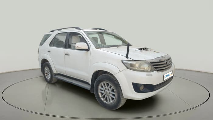 2012 Toyota Fortuner 3.0 4X4 MT, Diesel, Manual, 1,11,734 km, exterior