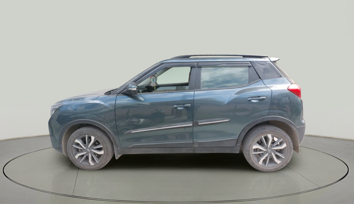 2021 Mahindra XUV300 W8 (O) 1.2 PETROL, Petrol, Manual, 44,081 km, exterior