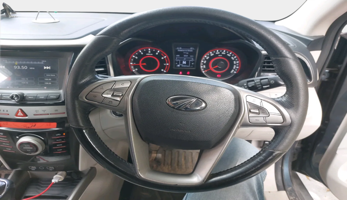 2021 Mahindra XUV300 W8 (O) 1.2 PETROL, Petrol, Manual, 44,081 km, interior
