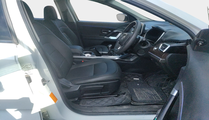2020 Tata Harrier XT PLUS 2.0L KRYOTEC, Diesel, Manual, 43,570 km, interior