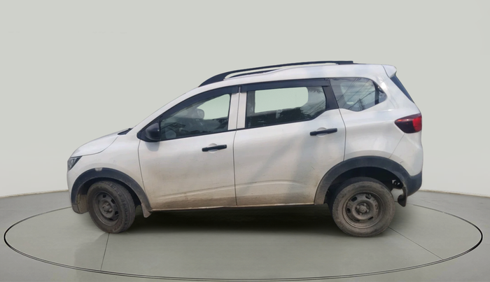 2022 Renault TRIBER RXE MT, Petrol, Manual, 65,295 km, exterior