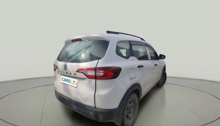 2022 Renault TRIBER RXE MT, Petrol, Manual, 65,295 km, exterior