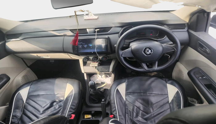 2022 Renault TRIBER RXE MT, Petrol, Manual, 65,295 km, interior