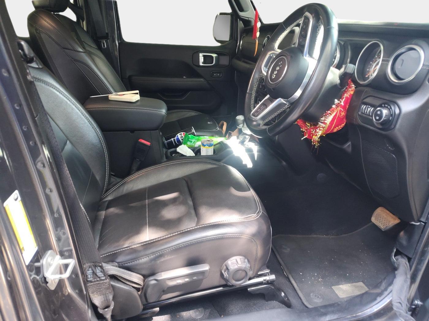2022 Jeep WRANGLER UNLIMITED, Petrol, Automatic, 21,489 km, interior
