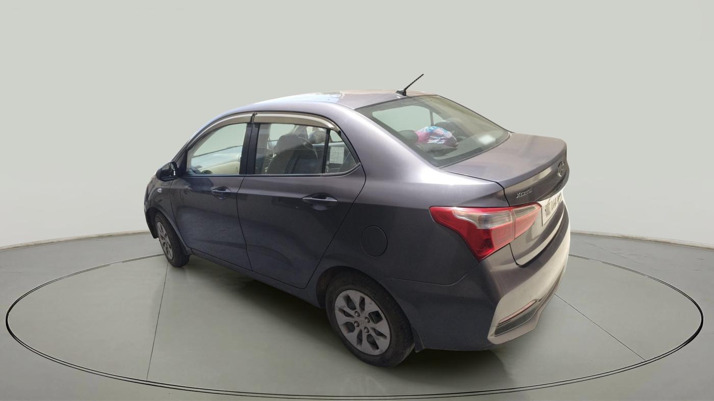 2017 Hyundai Xcent E+, Petrol, Manual, 62,680 km, exterior