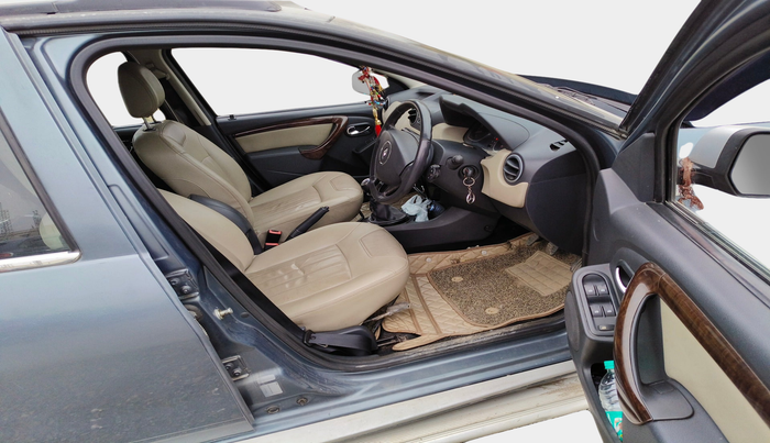 2014 Renault Duster 110 PS RXZ DIESEL, Diesel, Manual, 79,360 km, interior