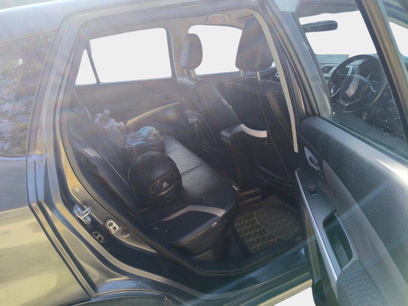 2016 Maruti S Cross ZETA 1.3, Diesel, Manual, 88,804 km, interior