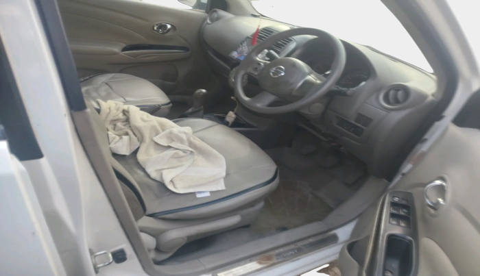 2013 Nissan Sunny XV DIESEL, Diesel, Manual, 76,249 km, interior