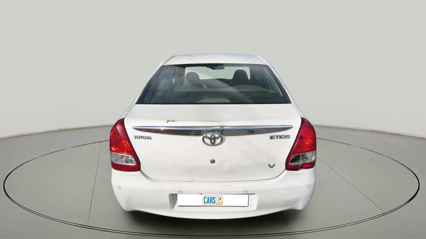 2011 Toyota Etios V, Petrol, Manual, 1,67,043 km, exterior