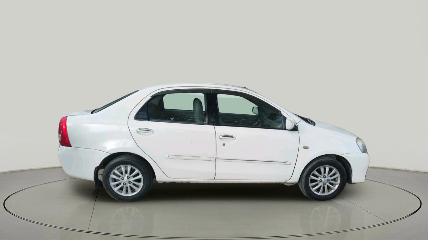 2011 Toyota Etios V, Petrol, Manual, 1,67,043 km, exterior