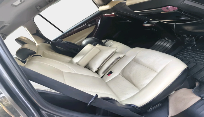 2016 Toyota Innova Crysta 2.4 VX 8 STR, Diesel, Manual, 4,17,637 km, interior