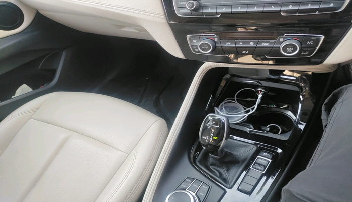 2022 BMW X1 sDrive20i xLine, Petrol, Automatic, 36,686 km, interior