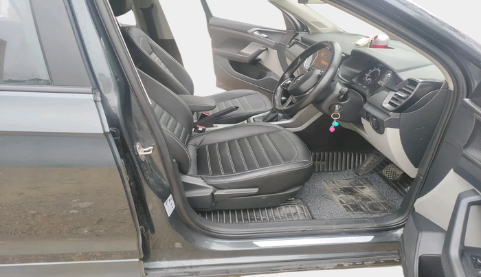 2021 Skoda KUSHAQ AMBITION 1.0L TSI AT, Petrol, Automatic, 33,113 km, interior