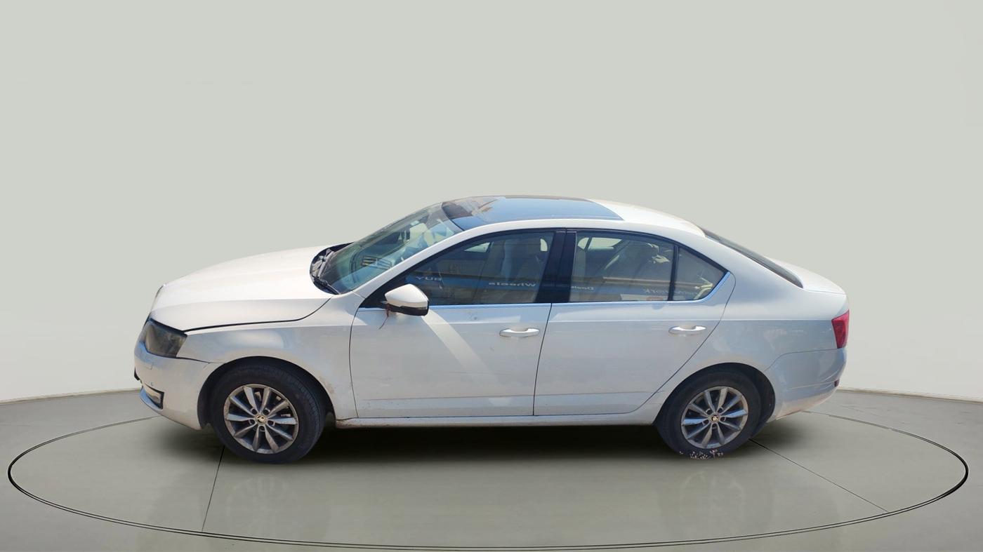 2015 Skoda Octavia Elegance 2.0 TDI AT, Diesel, Automatic, 1,13,378 km, exterior