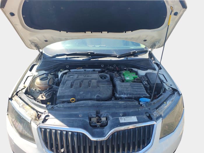 2015 Skoda Octavia Elegance 2.0 TDI AT, Diesel, Automatic, 1,13,378 km, exterior