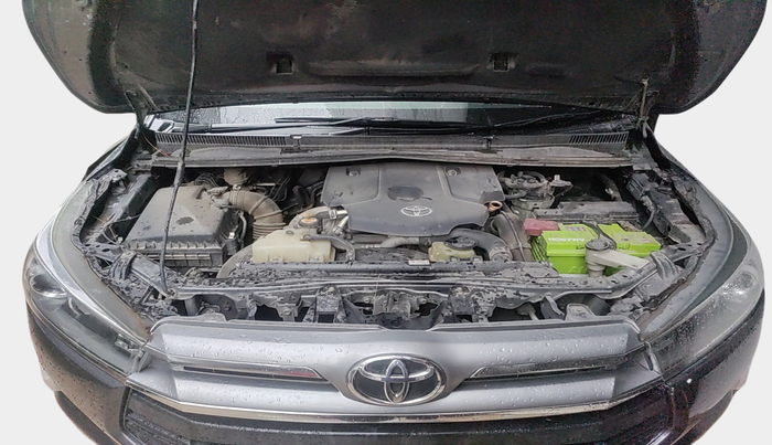 2016 Toyota Innova Crysta 2.8 ZX AT 7 STR, Diesel, Automatic, 1,53,056 km, exterior