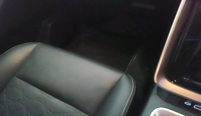 2024 Maruti Invicto ALPHA PLUS 7 STRONG HYBRID , Hybrid, Automatic, 12,383 km, interior