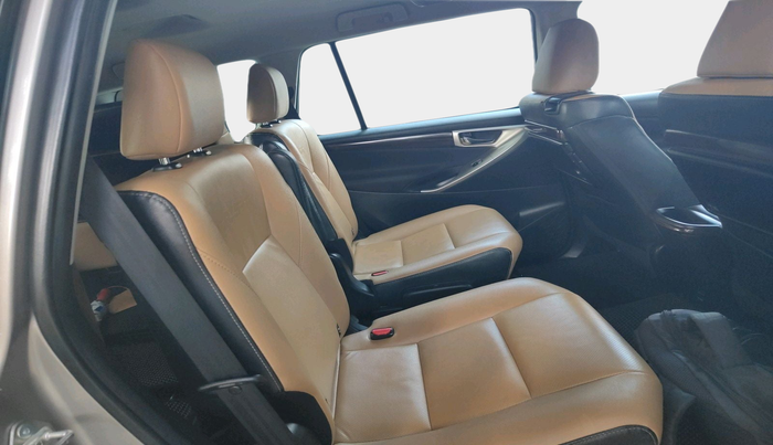 2022 Toyota Innova Crysta 2.4 ZX AT 7 STR, Diesel, Automatic, 58,092 km, interior
