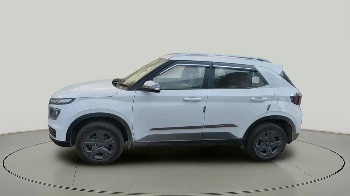 2024 Hyundai VENUE SX 1.2 PETROL, Petrol, Manual, 11,049 km, exterior