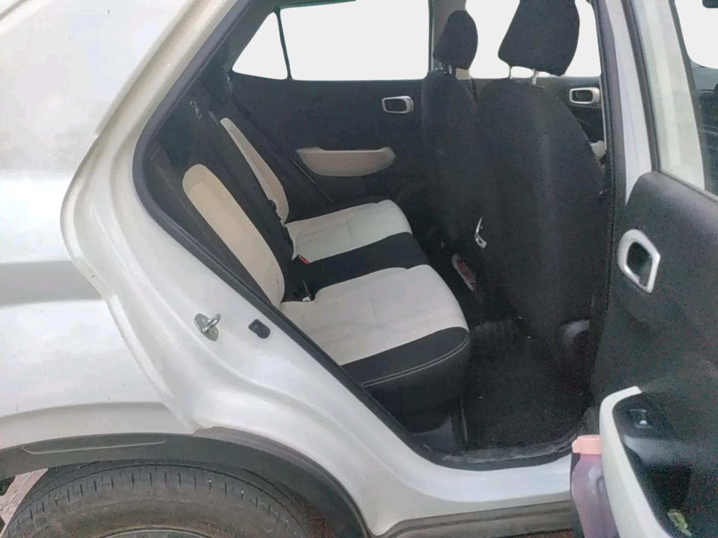 2024 Hyundai VENUE SX 1.2 PETROL, Petrol, Manual, 11,049 km, interior
