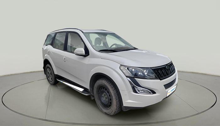 2017 Mahindra XUV500 W6, Diesel, Manual, 70,501 km, exterior