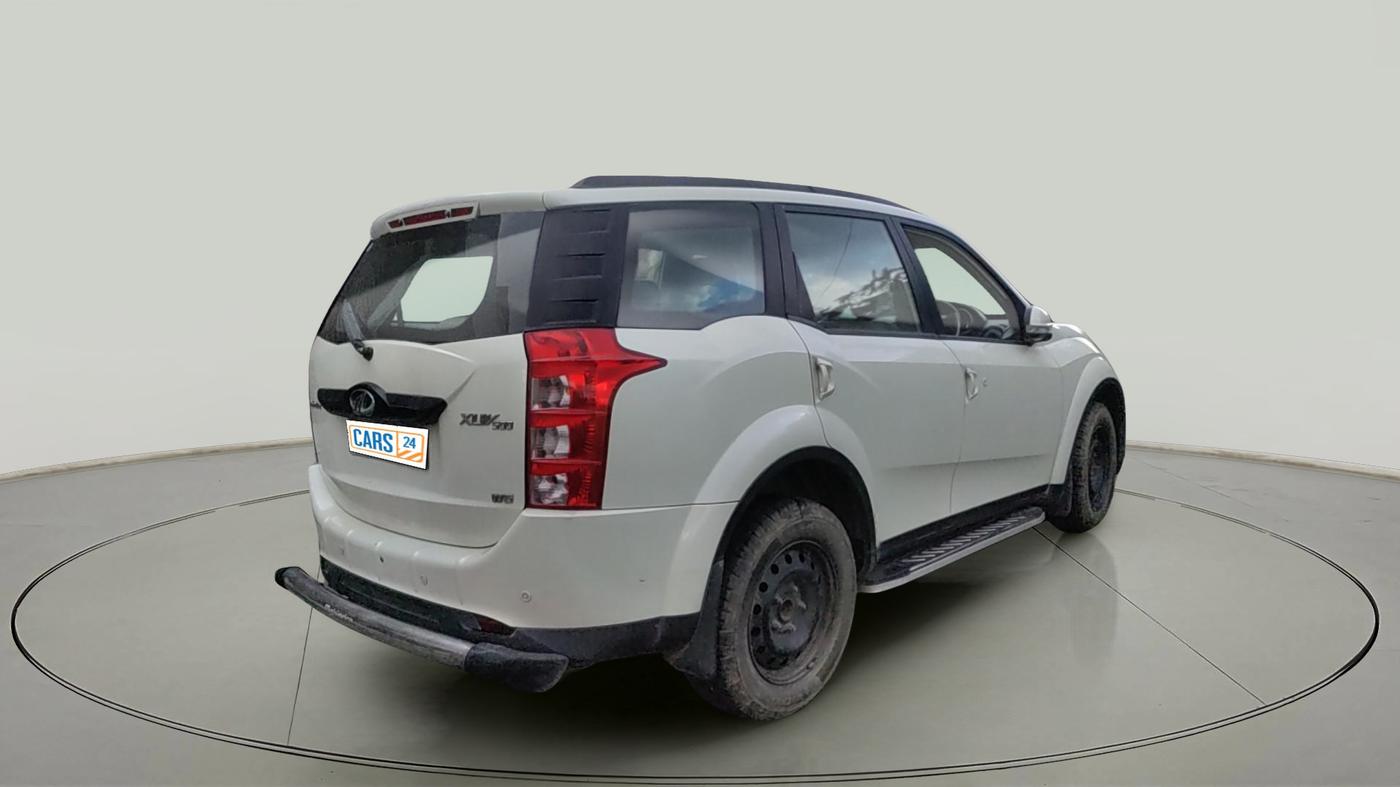 2017 Mahindra XUV500 W6, Diesel, Manual, 70,591 km, exterior