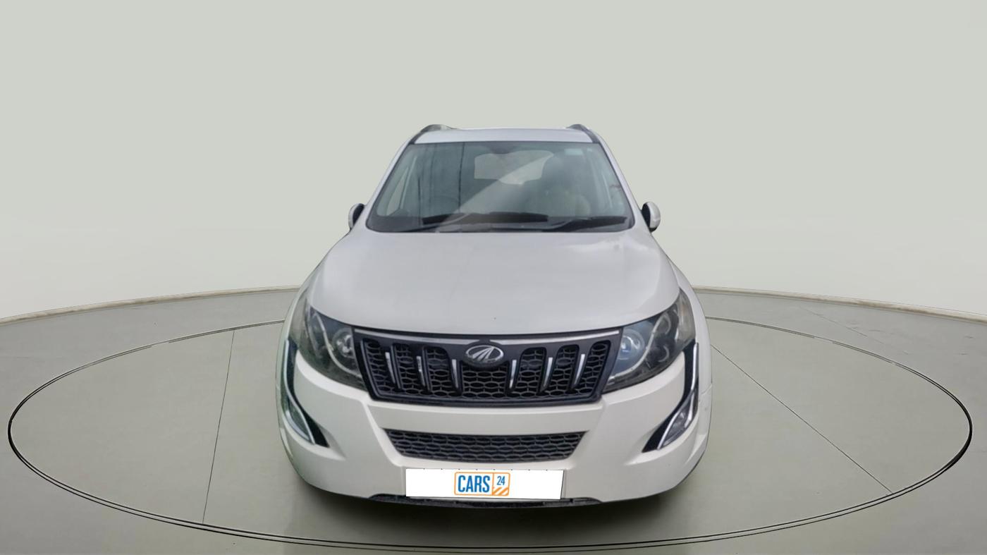 2017 Mahindra XUV500 W6, Diesel, Manual, 70,591 km, exterior