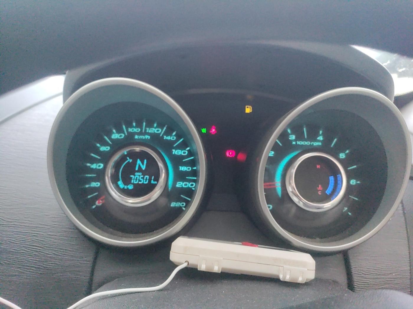 2017 Mahindra XUV500 W6, Diesel, Manual, 70,591 km, interior