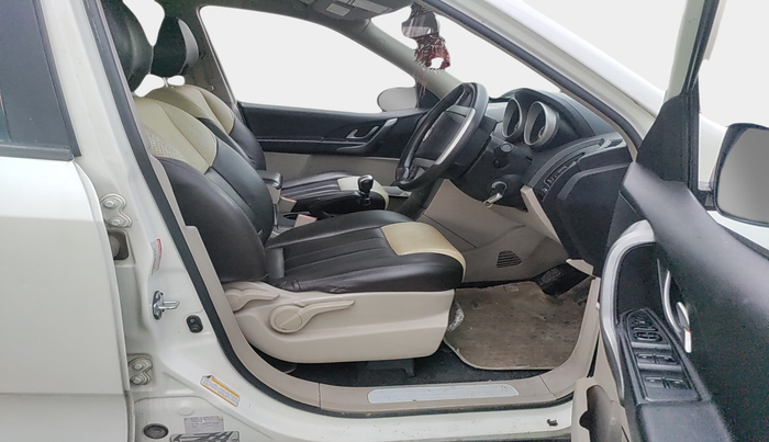 2017 Mahindra XUV500 W6, Diesel, Manual, 70,501 km, interior
