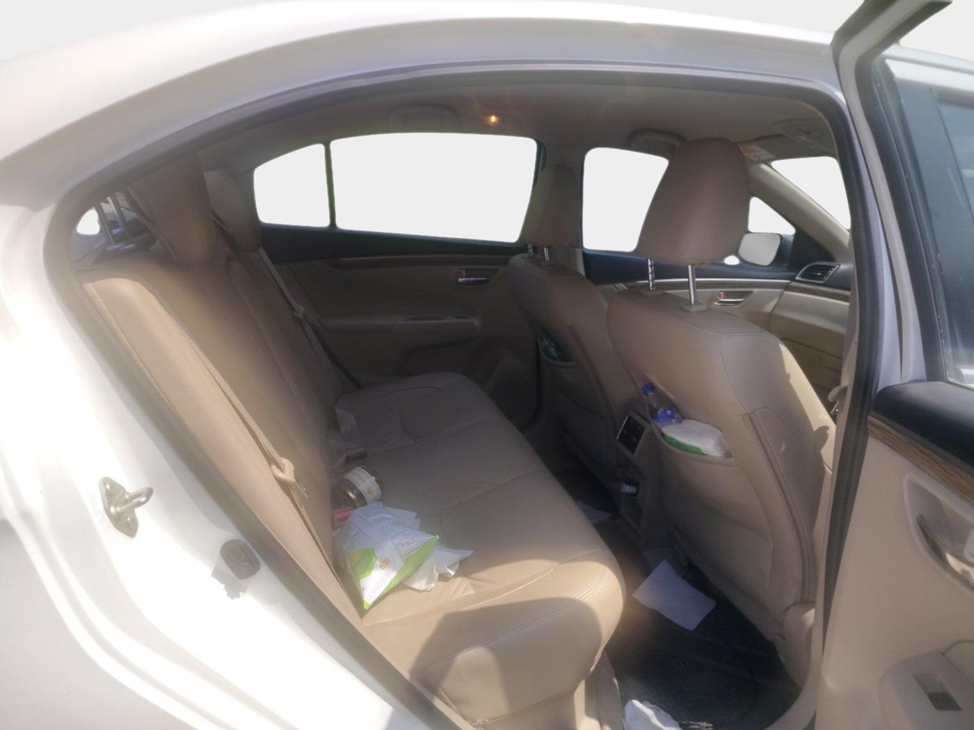 2022 Maruti Ciaz ALPHA  AT 1.5 SHVS PETROL, Petrol, Automatic, 39,804 km, interior