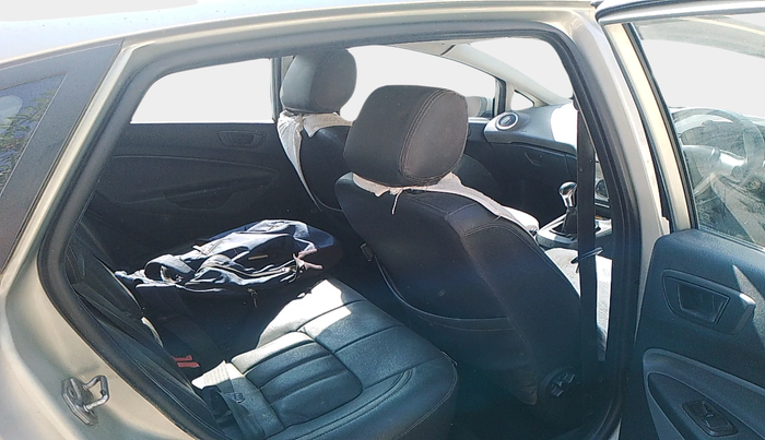 2011 Ford Fiesta STYLE PETROL MT, Petrol, Manual, 76,932 km, interior