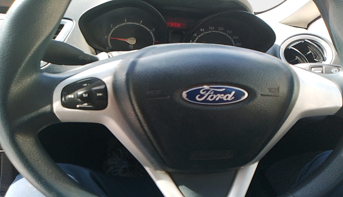 2011 Ford Fiesta STYLE PETROL MT, Petrol, Manual, 76,932 km, interior