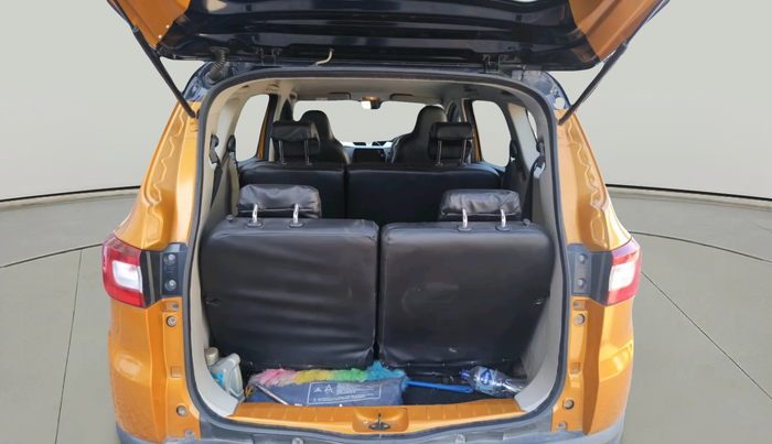 2021 Renault TRIBER RXZ DUAL TONE, Petrol, Manual, 30,663 km, exterior